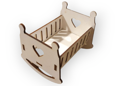 3D wooden topper  Baby cot  For Sale