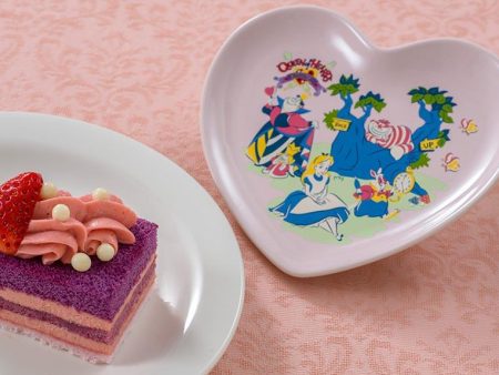 TDR - Alice in Wonderland Souvenir Heart Shaped Dessert Plate (Release on June 1, 2021) For Discount