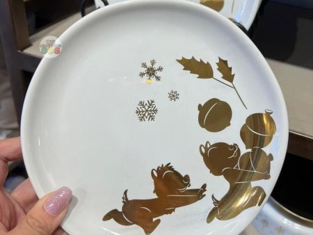 DLR - Stay Cozy x Chip & Dale Plate Sale